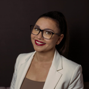 Speaker - Julia Oldenburg